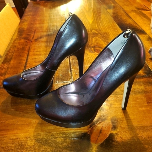 Worthington Size 8 Black Stilettos - Picture 1 of 9